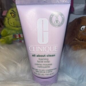 Clinique All About Clean Foaming Facial Soap - Lavender